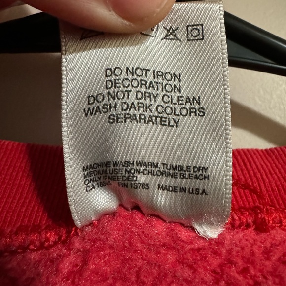 Vintage Fruit of the Loom Crewneck Peace on Earth Christmas Sweatshirt - Picture 7 of 9